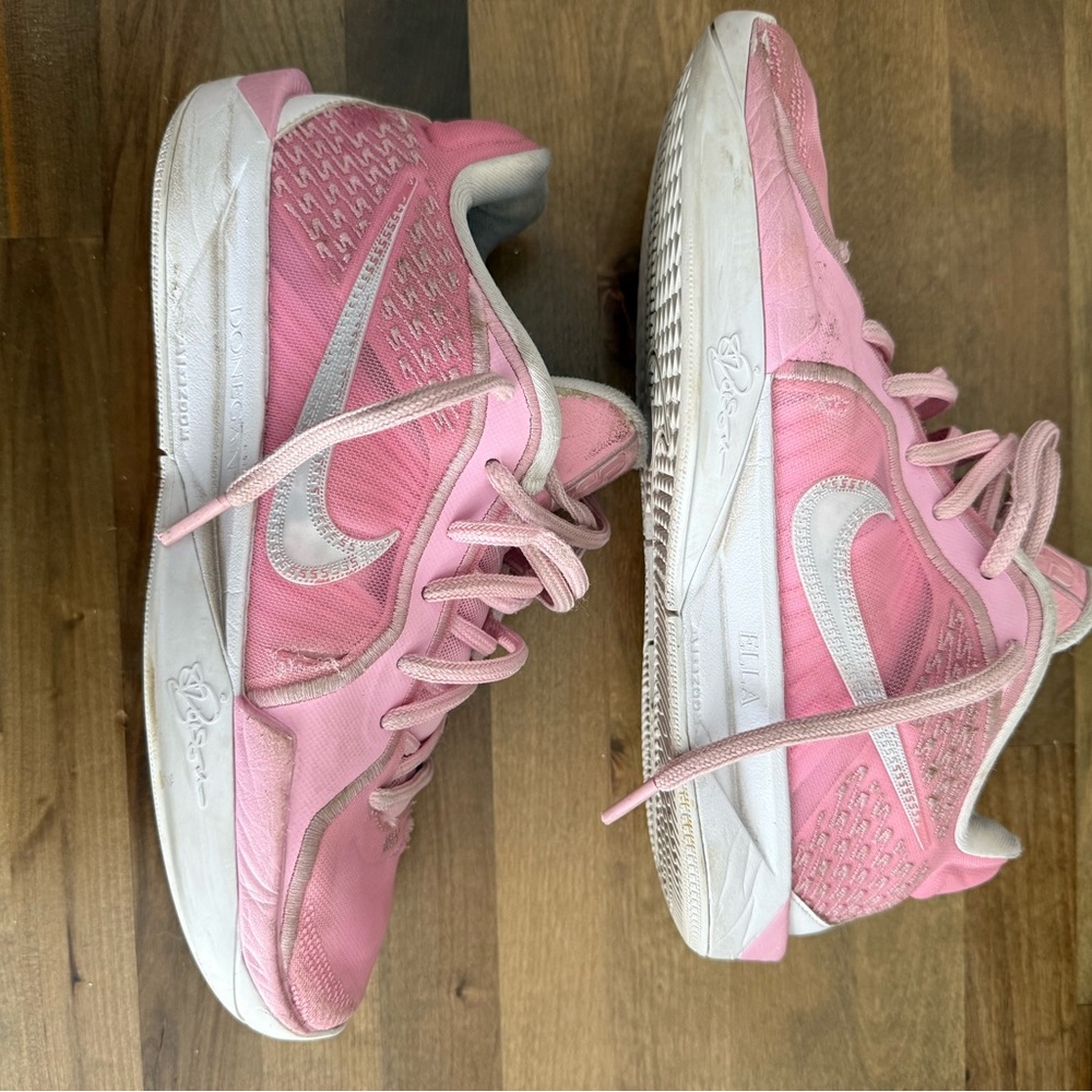 Nike Volleyball Sneakers